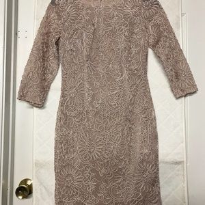 AIDAN MATTOX Embroidered  Shift Dress/ Size 0/ Blush
